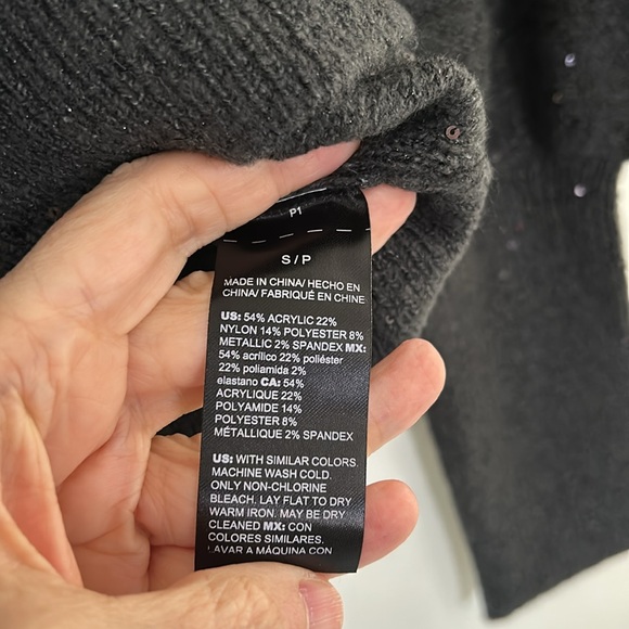 NWT WHBM Vneck Sequin Sweater - Picture 8 of 9